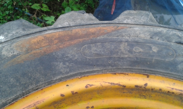 ล้อรถตัก 1คู่ ล้อรถตัก 1คู่