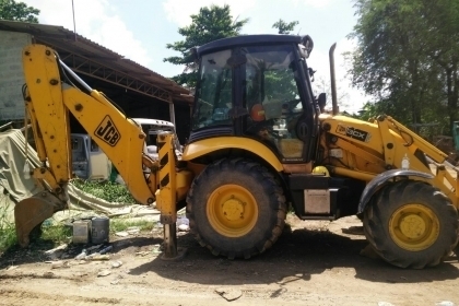 รถตักหน้าหลังขุด JCB 3CX รุ่นใหม่สุดซีเรียล980000เก่านอก มีเล่มทะเบียนแล้ว รถตักหน้าหลังขุด JCB 3CX รุ่นใหม่สุดซีเรียล980000เก่านอก มีเล่มทะเบียนแล้ว