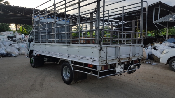ขายisuzu npr 110 รถสวยเดิมๆ ภายในสวยมาก เจ้าของเดิมใช้รักษาอย่างดี