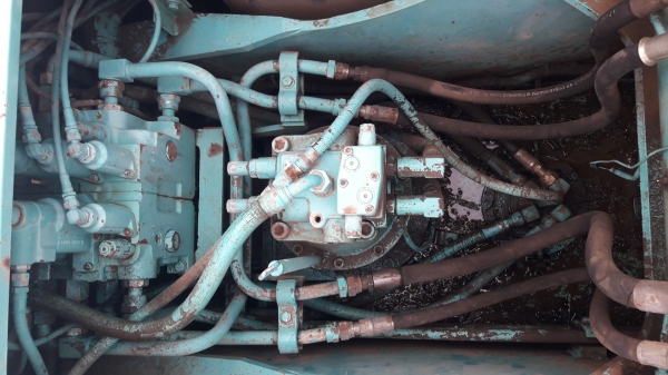 ขายรถแบ็คโฮ KOBELCO SK200 Mark V Super ใช้งาน 10,947 ชั่วโมง (ผ่านการใช้งานในไทย 3 ปี)