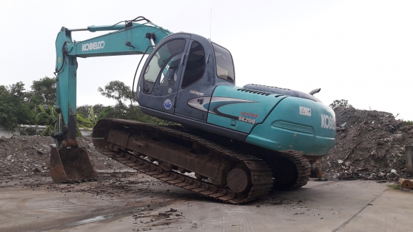 ขายรถแบ็คโฮ KOBELCO SK200 Mark V Super ใช้งาน 10,947 ชั่วโมง (ผ่านการใช้งานในไทย 3 ปี)