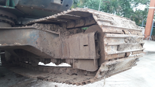 ขายรถแบ็คโฮ KOBELCO SK200 Mark V Super ใช้งาน 10,947 ชั่วโมง (ผ่านการใช้งานในไทย 3 ปี)