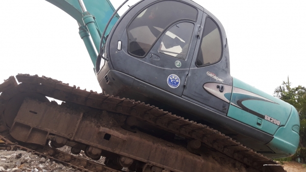 ขายรถแบ็คโฮ KOBELCO SK200 Mark V Super ใช้งาน 10,947 ชั่วโมง (ผ่านการใช้งานในไทย 3 ปี)