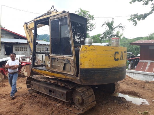 ขายด่วนรถแบคโฮCATE70Bเอกสารใบอินวอยรถใช้งานอยู่ทุกวัน