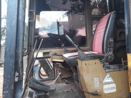 ขายด่วนรถแบคโฮCATE70Bเอกสารใบอินวอยรถใช้งานอยู่ทุกวัน