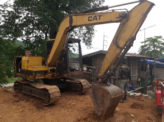 ขายด่วนรถแบคโฮCATE70Bเอกสารใบอินวอยรถใช้งานอยู่ทุกวัน