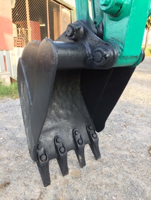 ขายรถขุดแบคโฮ KOMATSU PC25-7 เก่าญี่ปุ่น สนใจติดต่อ 08ุุ6-775-7900 086-324-1992 ขายรถขุดแบคโฮ KOMATSU PC25-7 เก่าญี่ปุ่น สนใจติดต่อ 08ุุ6-775-7900 086-324-1992