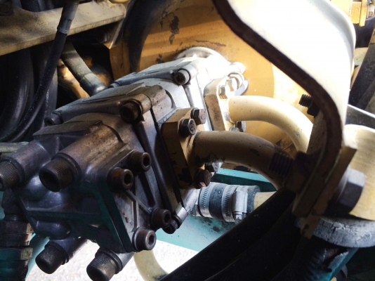 ขายรถขุดแบคโฮ KOMATSU PC25-7 เก่าญี่ปุ่น สนใจติดต่อ 08ุุ6-775-7900 086-324-1992 ขายรถขุดแบคโฮ KOMATSU PC25-7 เก่าญี่ปุ่น สนใจติดต่อ 08ุุ6-775-7900 086-324-1992