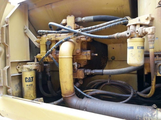 ขายรถแบคโฮ CAT 322B สภาพพร้อมใช้งาน ราคา1,500,000 สนใจโทร 090-8588220  093-3258446 www.narong2truck.com www.truck.in.th/498 https://www.facebook.com/narong2truck/ ID: narong498 ID: 09332584461 เพจ Facebook ณรงค์ ซื้อขายรถมือสอง กลุ่ม Facebook ณรงค์ ซื้อขา