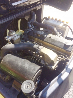 ขายรถยกโฟร์คลิฟท์KOMAT'SU 2.5 ตัน เสาสูง6 เมตร