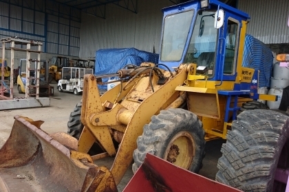 ขายรถตักล้อยาง KOMATSU WA100-1 (สภาพดี) ขายรถตักล้อยาง KOMATSU WA100-1 (สภาพดี)