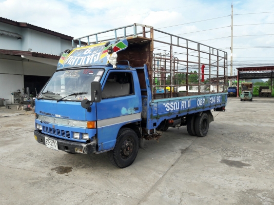 ISUZU รุ่น NPR 57 P 4 สูบ 100 แรง  กระบะยาว 5.00 เมตร กว้าง 2.10 เมตร พวงมาลัยพาวเว่อร์
