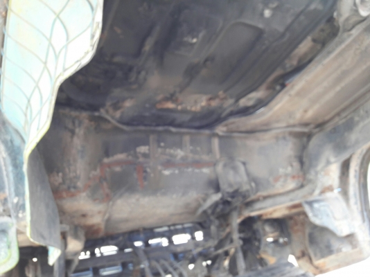 ISUZU รุ่น NPR 57 P 4 สูบ 100 แรง  กระบะยาว 5.00 เมตร กว้าง 2.10 เมตร พวงมาลัยพาวเว่อร์