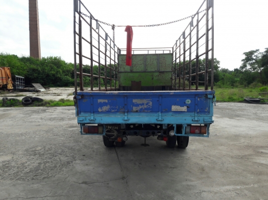 ISUZU รุ่น NPR 57 P 4 สูบ 100 แรง  กระบะยาว 5.00 เมตร กว้าง 2.10 เมตร พวงมาลัยพาวเว่อร์