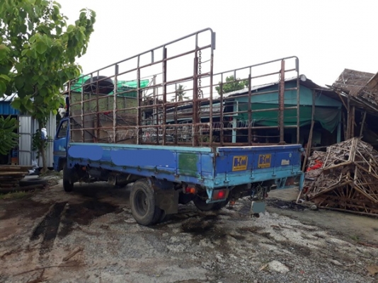 ISUZU รุ่น NPR 57 P 4 สูบ 100 แรง  กระบะยาว 5.00 เมตร กว้าง 2.10 เมตร พวงมาลัยพาวเว่อร์