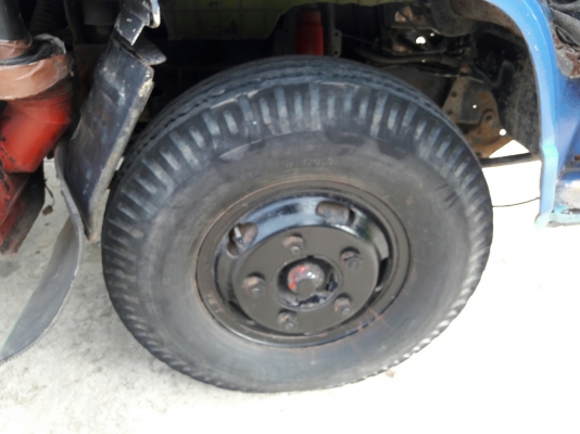 ISUZU รุ่น NPR 57 P 4 สูบ 100 แรง  กระบะยาว 5.00 เมตร กว้าง 2.10 เมตร พวงมาลัยพาวเว่อร์