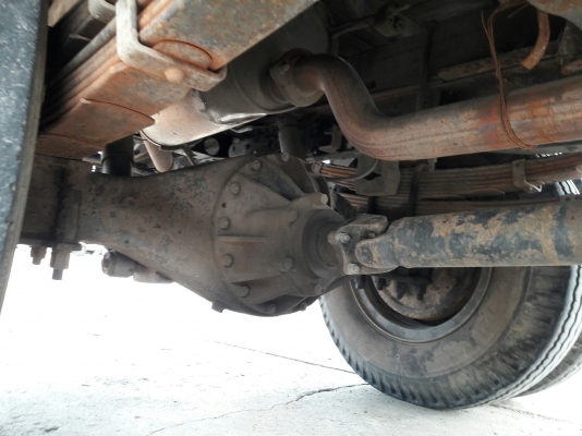 ISUZU รุ่น NPR 57 P 4 สูบ 100 แรง  กระบะยาว 5.00 เมตร กว้าง 2.10 เมตร พวงมาลัยพาวเว่อร์