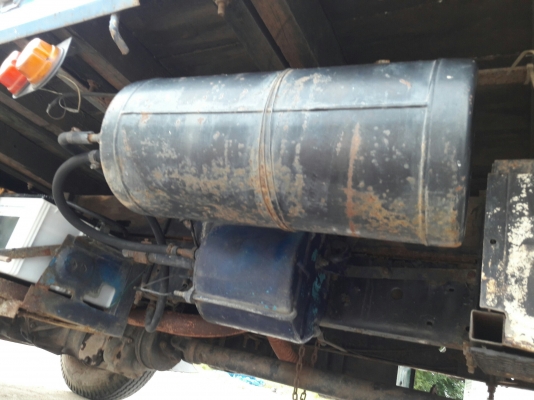 ISUZU รุ่น NPR 57 P 4 สูบ 100 แรง  กระบะยาว 5.00 เมตร กว้าง 2.10 เมตร พวงมาลัยพาวเว่อร์