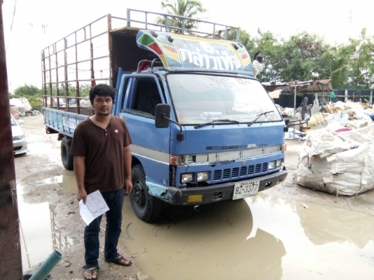 ISUZU รุ่น NPR 57 P 4 สูบ 100 แรง  กระบะยาว 5.00 เมตร กว้าง 2.10 เมตร พวงมาลัยพาวเว่อร์