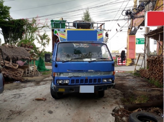 ISUZU รุ่น NPR 57 P 4 สูบ 100 แรง กระบะยาว 5.00 เมตร กว้าง 2.10 เมตร พวงมาลัยพาวเว่อร์ ISUZU รุ่น NPR 57 P 4 สูบ 100 แรง กระบะยาว 5.00 เมตร กว้าง 2.10 เมตร พวงมาลัยพาวเว่อร์
