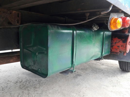 ISUZU รุ่น NPR 57 P 4 สูบ 100 แรง  กระบะยาว 5.00 เมตร กว้าง 2.10 เมตร พวงมาลัยพาวเว่อร์