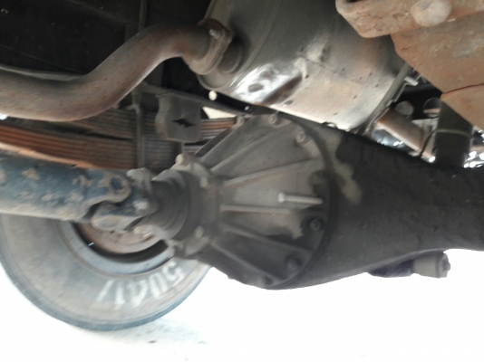 ISUZU รุ่น NPR 57 P 4 สูบ 100 แรง  กระบะยาว 5.00 เมตร กว้าง 2.10 เมตร พวงมาลัยพาวเว่อร์