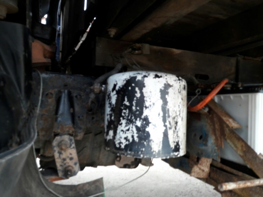 ISUZU รุ่น NPR 57 P 4 สูบ 100 แรง  กระบะยาว 5.00 เมตร กว้าง 2.10 เมตร พวงมาลัยพาวเว่อร์