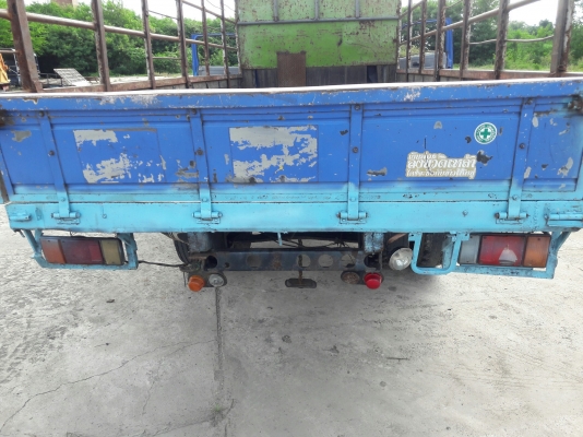 ISUZU รุ่น NPR 57 P 4 สูบ 100 แรง  กระบะยาว 5.00 เมตร กว้าง 2.10 เมตร พวงมาลัยพาวเว่อร์