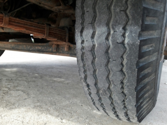 ISUZU รุ่น NPR 57 P 4 สูบ 100 แรง  กระบะยาว 5.00 เมตร กว้าง 2.10 เมตร พวงมาลัยพาวเว่อร์