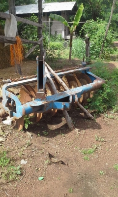 ขาย ฟอร์ด6610 พร้อมใช้เลย ทบ.มี ชุดโอนครบ รถพร้อมใช้งานน่าใช้มาก รถมือเดียวใช้ส่วนตัว ไม่ค่อยได้รับจ้าง  เครื่องเกียร์เเน่นๆพร้อมลุยอุปกรณ์ครบ ดันหน้า ผาน3ผาน6 รถอยู่ อ.น้ำยืน อุบลฯ สนใจสอบถาม 081-7915677