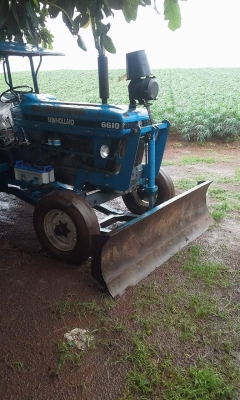 ขาย ฟอร์ด6610 พร้อมใช้เลย ทบ.มี ชุดโอนครบ รถพร้อมใช้งานน่าใช้มาก รถมือเดียวใช้ส่วนตัว ไม่ค่อยได้รับจ้าง  เครื่องเกียร์เเน่นๆพร้อมลุยอุปกรณ์ครบ ดันหน้า ผาน3ผาน6 รถอยู่ อ.น้ำยืน อุบลฯ สนใจสอบถาม 081-7915677