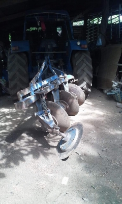 ขาย ฟอร์ด6610 พร้อมใช้เลย ทบ.มี ชุดโอนครบ รถพร้อมใช้งานน่าใช้มาก รถมือเดียวใช้ส่วนตัว ไม่ค่อยได้รับจ้าง  เครื่องเกียร์เเน่นๆพร้อมลุยอุปกรณ์ครบ ดันหน้า ผาน3ผาน6 รถอยู่ อ.น้ำยืน อุบลฯ สนใจสอบถาม 081-7915677