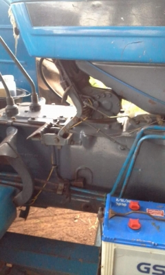 ขาย ฟอร์ด6610 พร้อมใช้เลย ทบ.มี ชุดโอนครบ รถพร้อมใช้งานน่าใช้มาก รถมือเดียวใช้ส่วนตัว ไม่ค่อยได้รับจ้าง  เครื่องเกียร์เเน่นๆพร้อมลุยอุปกรณ์ครบ ดันหน้า ผาน3ผาน6 รถอยู่ อ.น้ำยืน อุบลฯ สนใจสอบถาม 081-7915677