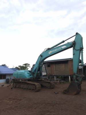 ขาย 725,000 KOBELCO SK 200 MARK 5 Super เก๋งเหลียม เก่านอก 2 ปีเครื่องดี ปั้มแรง โช่หนา  เอวแน่น ไฟฟ้าครบ  แอร์เย็น หนาวเอกสารสัญญาซื้อขาย. รถสวยพร้อมใช้ รถอยู่ นครสวรรค์ 090-772-3710 090-772-3708