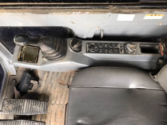 ขาย 725,000 KOBELCO SK 200 MARK 5 Super เก๋งเหลียม เก่านอก 2 ปีเครื่องดี ปั้มแรง โช่หนา  เอวแน่น ไฟฟ้าครบ  แอร์เย็น หนาวเอกสารสัญญาซื้อขาย. รถสวยพร้อมใช้ รถอยู่ นครสวรรค์ 090-772-3710 090-772-3708