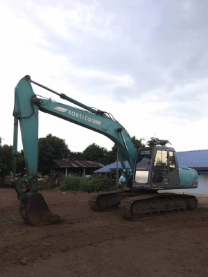 ขาย 725,000 KOBELCO SK 200 MARK 5 Super เก๋งเหลียม เก่านอก 2 ปีเครื่องดี ปั้มแรง โช่หนา  เอวแน่น ไฟฟ้าครบ  แอร์เย็น หนาวเอกสารสัญญาซื้อขาย. รถสวยพร้อมใช้ รถอยู่ นครสวรรค์ 090-772-3710 090-772-3708