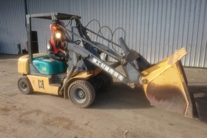 ขายรถตักล้อยาง KOMATSU SD10T-5 (สภาพดีมาก) ขายรถตักล้อยาง KOMATSU SD10T-5 (สภาพดีมาก)