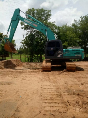 ขายรถแบคโฮ SK200-8 Super ใช้งาน13000ชั่วโมง เอกสารเล่มทะเบียน ราคา1,650,000 สนใจโทร 090-8588220 093-3258446 www.narong2truck.com www.truck.in.th/498 https://www.facebook.com/narong2truck/ ID: narong498 ID: 09332584461 เพจ Facebook ณรงค์ ซื้อขายรถมือสอง กล