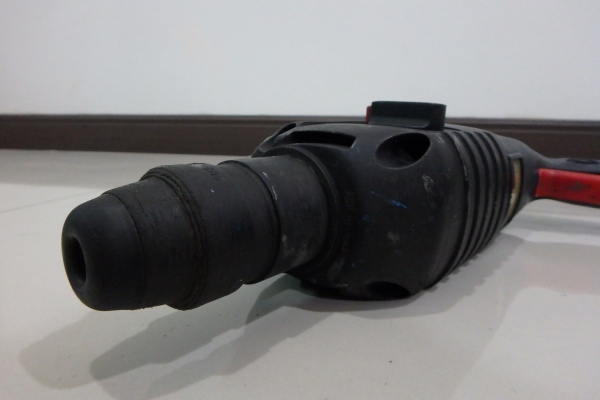 สว่านโรตารี่ 22mm BOSCH GBH 2-22 E 2 ระบบ Made in Germany สภาพดี พร้อมใช้งาน สว่านโรตารี่ 22mm BOSCH GBH 2-22 E 2 ระบบ Made in Germany สภาพดี พร้อมใช้งาน