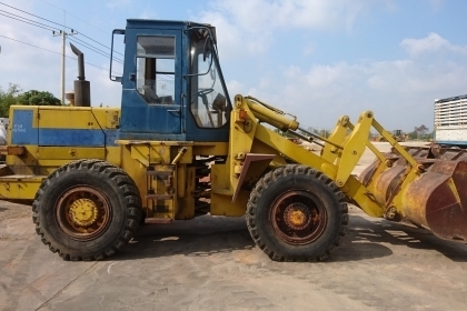 ขายรถตักล้อยาง KOMATSU 515 (สภาพดี)