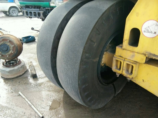 ขายรถยกตู้คอนเทรนเนอร์