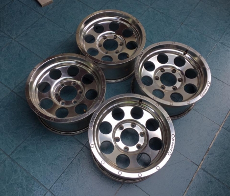 ขายล้อลายMICKEYTHOMPSON ขอบ16x8 ออฟ 0 หน้าเงา สภาพสวย ทุกวง ขายล้อลายMICKEYTHOMPSON ขอบ16x8 ออฟ 0 หน้าเงา สภาพสวย ทุกวง