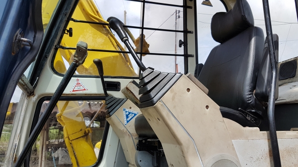 ขายด่วนรถแบคโฮKOBELCO-SK100มาร์ทีชั่วโม่งทำงานน้อยแค่4,357ชั่วโม่งรถนอกเพื่งนำเข้ายังไม่เคยใช้งานในเมืองไทยเลย ขายด่วนรถแบคโฮKOBELCO-SK100มาร์ทีชั่วโม่งทำงานน้อยแค่4,357ชั่วโม่งรถนอกเพื่งนำเข้ายังไม่เคยใช้งานในเมืองไทยเลย