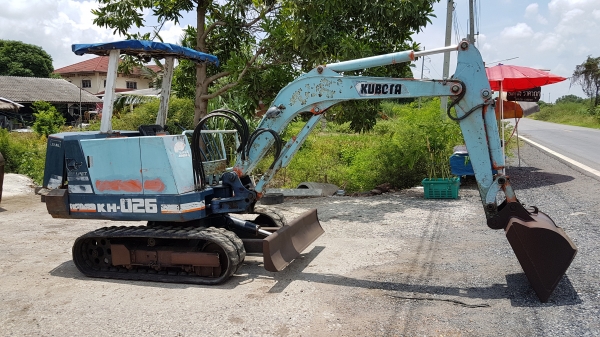 ขายด่วนรถแบคโฮKUBOTAคูโบต้าKH26เทียบเท่าPC30เครื่องคูโบต้า3สูบดีปั่มแรงรถนอกเพิ่งนำเข้ามาใหม่ยังไม่เคยใช้งานในเมืองไทยเลย