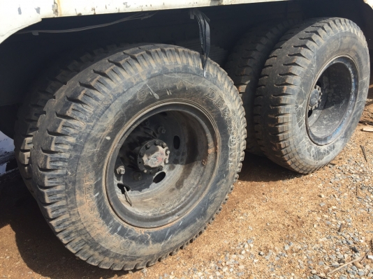 ขาย 650,000 บาท HINO FM227 สองเพลา (วางหัวไฮเทคลงเล่ม) ตู้ 10 บาน เครื่อง M10U-240 แรง สโลว์กลาง หัวบาง ยางดี คัสชีสวย เอกสารเล่มทะเบียน  รถอยู่ จ.กาณจนบุรี โทร&amp;ไอดีไลน์ 0610710295