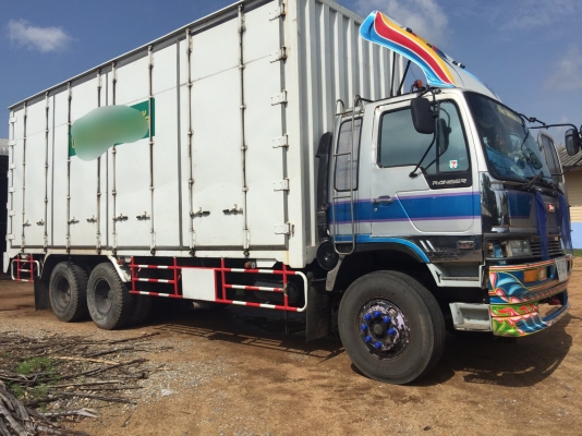 ขาย 650,000 บาท HINO FM227 สองเพลา (วางหัวไฮเทคลงเล่ม) ตู้ 10 บาน เครื่อง M10U-240 แรง สโลว์กลาง หัวบาง ยางดี คัสชีสวย เอกสารเล่มทะเบียน  รถอยู่ จ.กาณจนบุรี โทร&amp;ไอดีไลน์ 0610710295