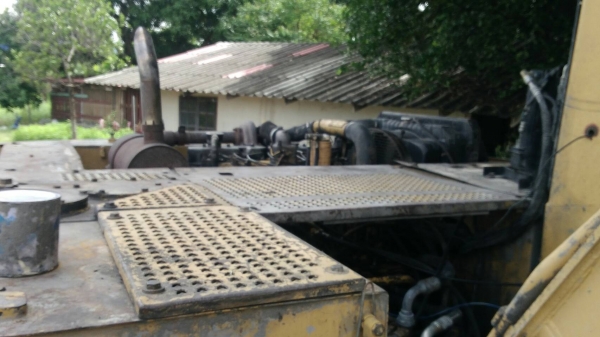 ขายCAT320V2เอกสารเล่มพร้อมชุดโอน เครื่องปั้มแรง ไฟฟ้าขาดแค่มอเตอร์คันเร่ง ช่วงล่างเอวหลวมแต่ไม่เยอะ โช่บูชดี โลวเลอร์แตกเป็นบางลูก รถทำงานได้ดี อยู่สระบุรี สนใจ 0835601591 หรือ 0903494058