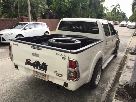 ยาง Continental 245 50 18 สิ้นปี16 มี2ชุด ดอกเต็ม ไม่มีปะ เนื้อนิ่มๆ ใช้ยาว ราคาไม่แพง