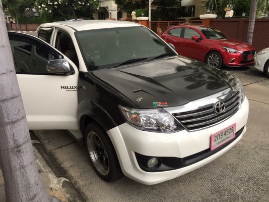 ยาง Continental 245 50 18 สิ้นปี16 มี2ชุด ดอกเต็ม ไม่มีปะ เนื้อนิ่มๆ ใช้ยาว ราคาไม่แพง