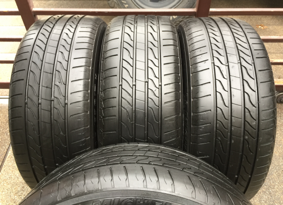 ยาง Michelin 215 55 17 กลางปี15 ดอกเต็ม เนื้อนิ่มๆ ราคาไม่แพง